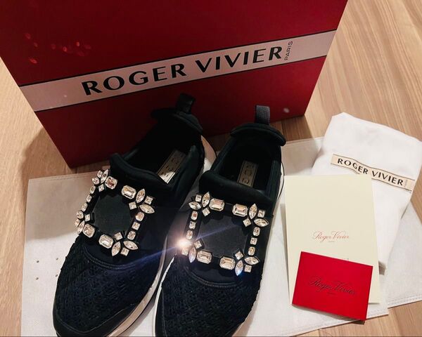 Roger Vivier ロジェヴィヴィエ スニーカー ヴィヴラン 黒 37 2/1 ストラスバックル