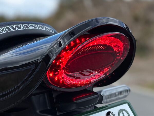 人気商品!カワサキ Z900RS Z900RSCAFE テールランプ ルミナスLED 視認性アップ アワビテール ポン付け!