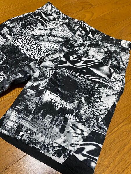 極美品 OAKLEYオークリー メンズGOLFショートパンツ