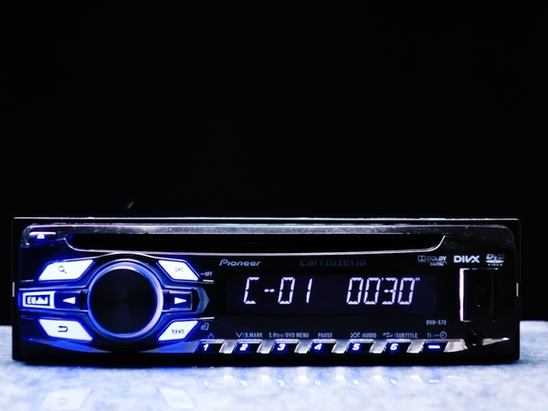 カーオーディオ カロッツェリア DVH-570 CD-R/MP3/WMA/AAC/AUX/USB/DVD対応 本体のみ 管理記号37g11 送料込み 送料無料
