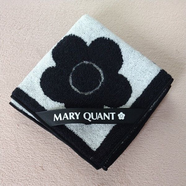 MARY QUANT タオルハンカチディジー柄
