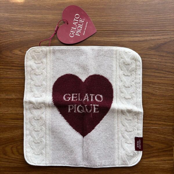 【新品未使用】gelato pique ジェラートピケ ハートアランハンドタオル ハンカチ クリーム色 ジェラピケ