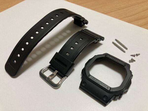 G-SHOCK DW-5600 純正ベゼルと純正ストラップのセット