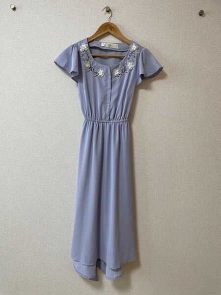 tocco closetトッコクローゼット 可憐な3Dフラワー刺繍フィッシュテール ワンピース