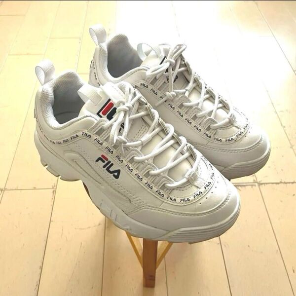 FILA ディスラプター2 【23cm】