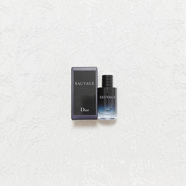 【新品未使用】Christian Dior クリスチャンディオール ソヴァージュ オードゥトワレ 10ml