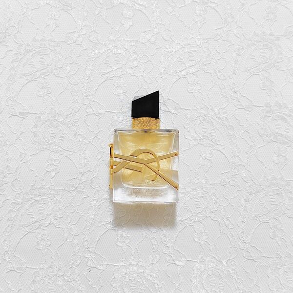 【残量8割】 YVES SAINT LAURENT イヴサンローラン リブレ オーデパルファム 30ml