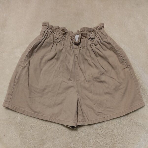 GU ショートパンツ ベージュ 140cm