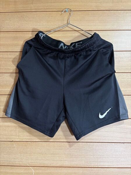 ナイキ NIKE ショートパンツ ランニングパンツ ブラック Dri-FIT Sサイズ キッズ