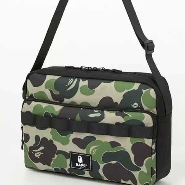 BAPE 迷彩カモ A BATHING APE BAPE ボディバッグ カモフラBAPE ア ベイシング エイプ 付録ノベルティ
