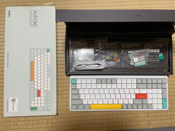 Nuphy air96 リニア赤軸+キーキャップ(ダブルショットPBT 文字透過)