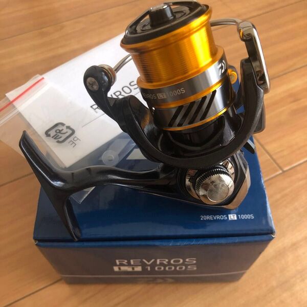 DAIWA REVROS LT 1000S スピニングリール レブロス ダイワ