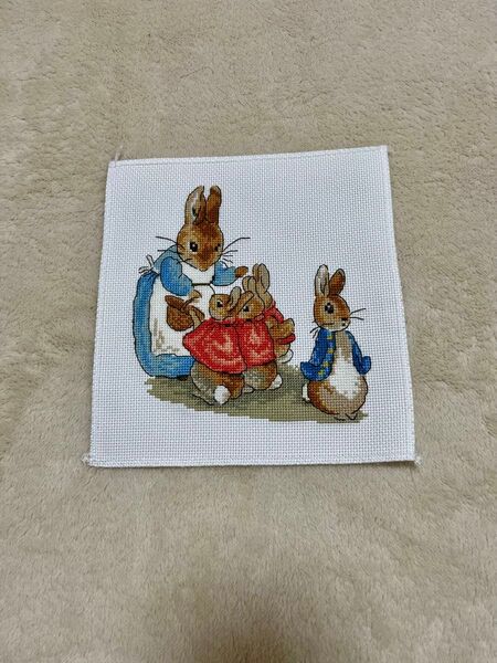 クロスステッチ 完成品 ピーターラビット風柄