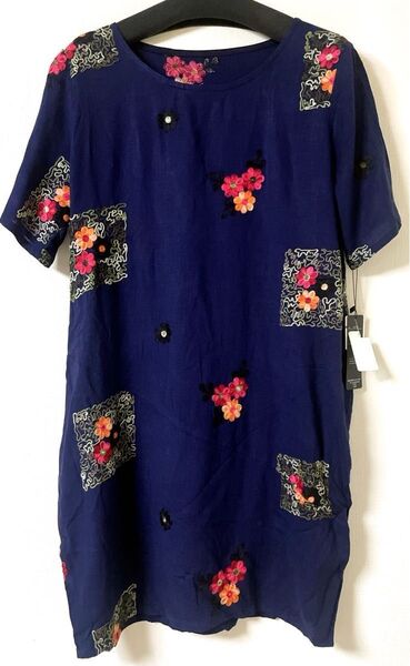 花柄刺繍 ネイビー 五分袖 半袖ワンピース新品タグ付きTブラウス