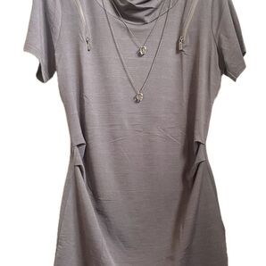 グレー フロントジッパー付き半袖チュニックワンピースにも新品タグ付きプレゼント