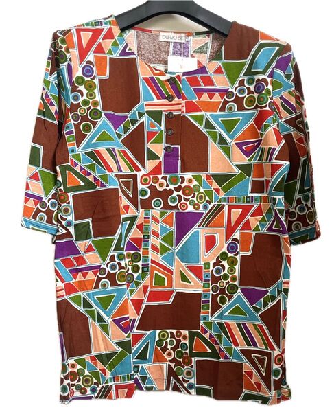 半袖Tシャツ M~Lフリーサイズマルチカラー新品タグ付き