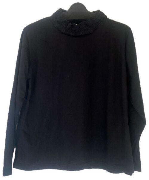 レース付き襟のブラック長袖トップス 黒服薄手プレゼントにも