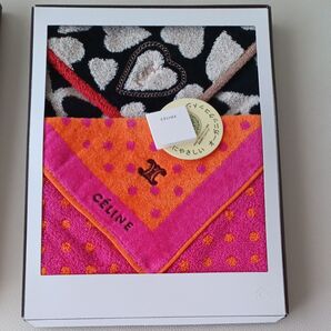 CELINEセリーヌ・YSL イブサンローラン タオルハンカチ ハンドタオル 2点セット 未使用 新品 箱入り 三越購入