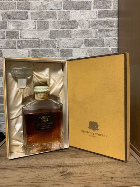 SUNTORY WHISKY IMPERIAL サントリー ウイスキー インペリアル 600ml 箱付