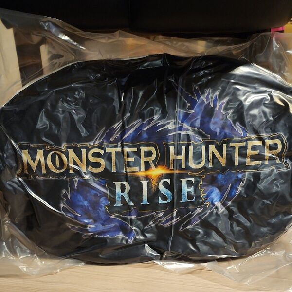 モンスターハンターライズ オリジナルクッション 新品未開封