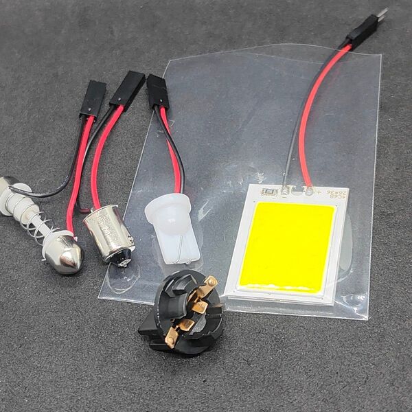 新品 LEDライト 交換 室内灯 ルームライト t10 メスソケット付き