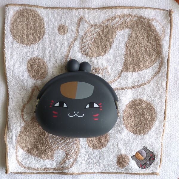 夏目友人帳 黒ニャンコ シリコンがま口 中古 バンドタオルも中古