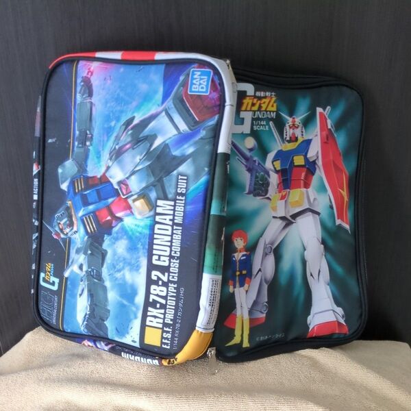 新旧ガンプラパッケージアート両A面ポーチ 雑紙付録 美品 ガンダム
