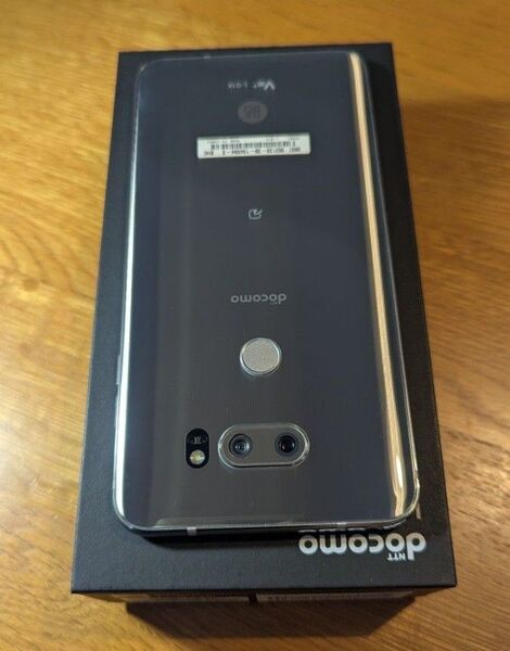 V30+ L-01K 6インチ メモリー4GB ストレージ128GB Cloud Silver ドコモ Android SIMフリ