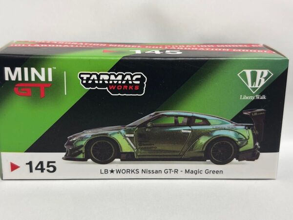 MINI GT LB★WORKS Nissan GT-R Magic Green 1/64