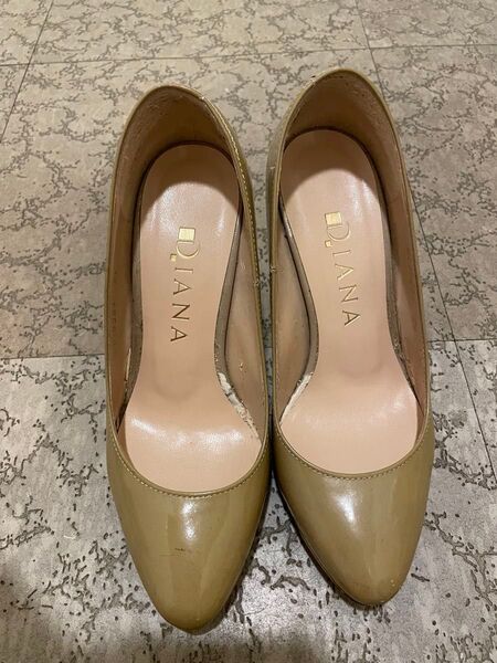 ダイアナ パンプス ハイヒール ベージュ