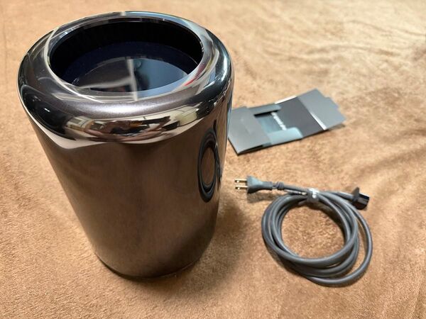 ★中古美品★ Apple MacPro (Late-2013) 12コア 2.7Ghz Xeon 64GB 1TB D700 6G