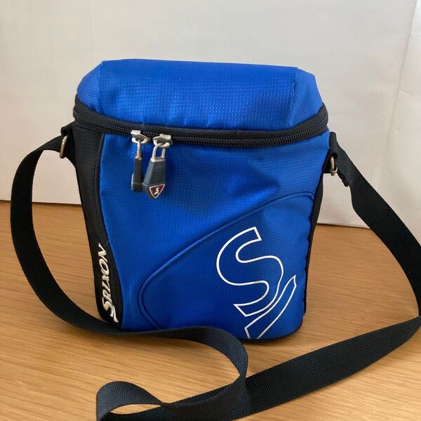 ゴルフブランドSRIXON.ミニクーラーバッグ、ペットボトル2本、スポーツ、アウトドア、レジャー ショルダーバッグ、スリクション