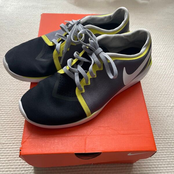 ナイキ ルナ スカルプト レディース 24.5cm NIKE スニーカー シューズ ランニング スポーツ シューズ