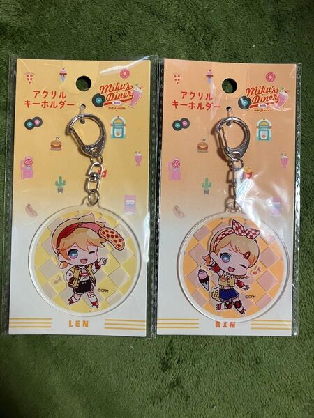 初音ミク アクリルキーホルダー ダイナー柄 SD 未開封新品 2種セット 鏡音リン 鏡音レン