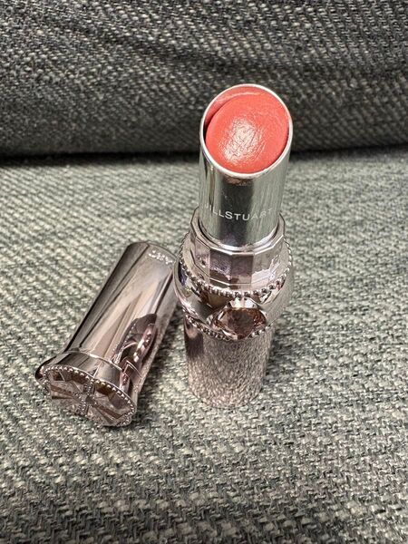 【美品】JILL STUART リップグロウ セラムバーム 09