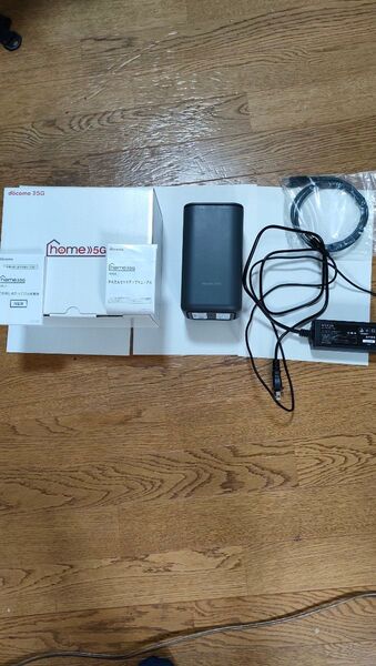 docomo home 5G HR01 ダークグレー