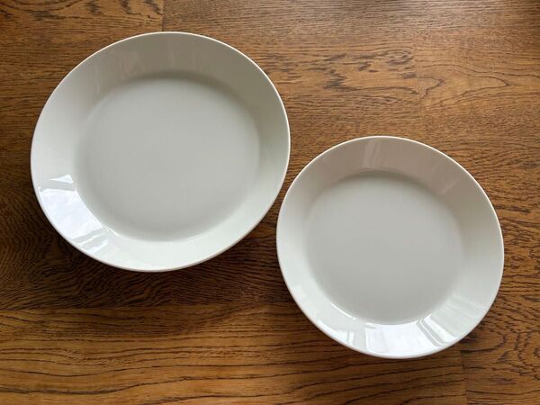iittala Teema プレート ホワイト 17cmと21cmのセット
