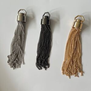 ボリュームチェーンが揺れるチェーンタッセルパーツ バッグチャーム