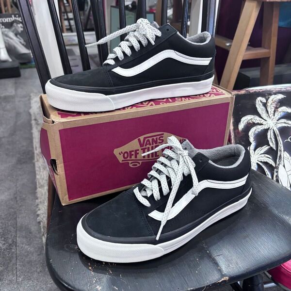 新品VANS OLD SKOOL36Dxスニーカー