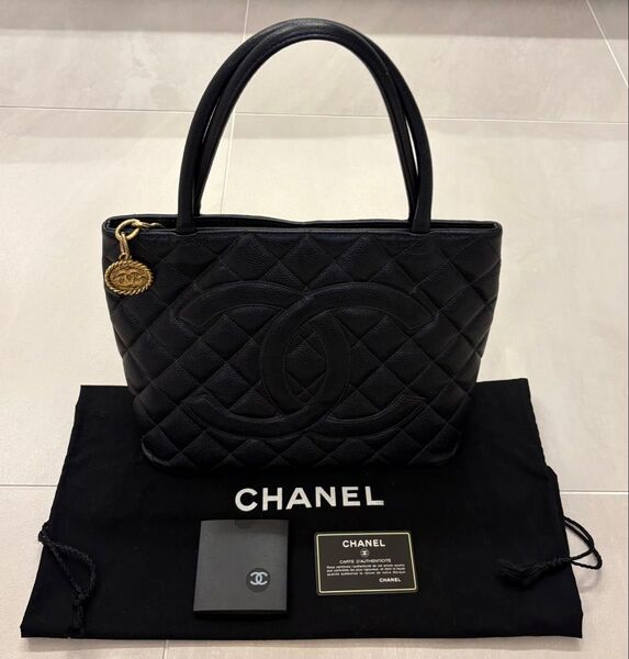 シャネル CHANEL 復刻トートバッグ ゴールド
