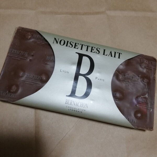 タブレットチョコレート ベルナシオン NOISETTES チョコレート タブレット 板チョコ ヘーゼルナッツ フランス パリ