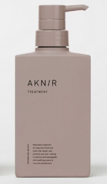 AKN/R TREATMENT 薬用ヘアトリートメント 300ml ポンプ式 ローズ・サンダルウッド ビニールポーチ付き