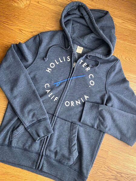 Hollister ジップアップパーカー