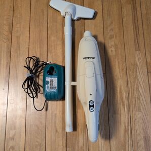 マキタ掃除機 CL102D