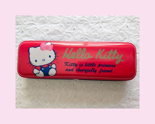 昭和レトロ ハローキティ 缶ペンケース