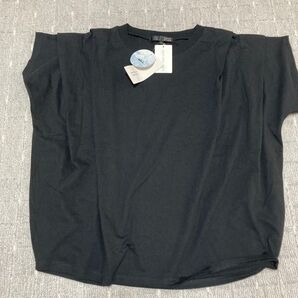 ショルダータックtシャツ