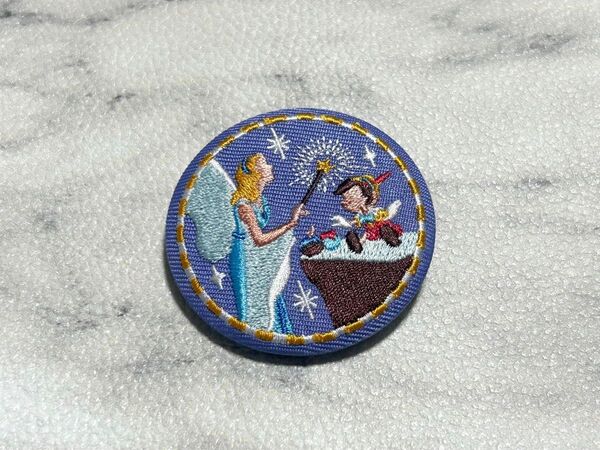 ディズニー 刺繍缶バッジ ピノキオ