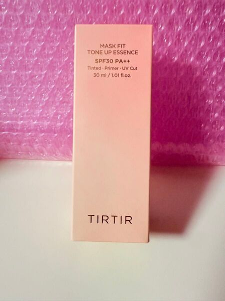 TIRTIR ティルティル マスクフィット トーンアップ エッセンス 化粧下地 ベージュ 1個 ポスト投函のため箱を開封します