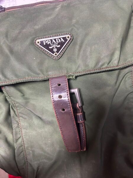 PRADA オリーブグリーン ショルダーバッグ