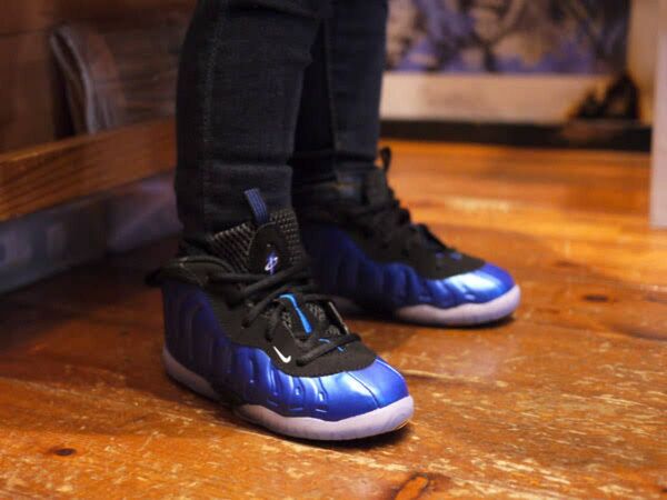 【早い者勝ち】NIKE Air Foamposite One Royal エアフォームポジットワン "ロイヤル"